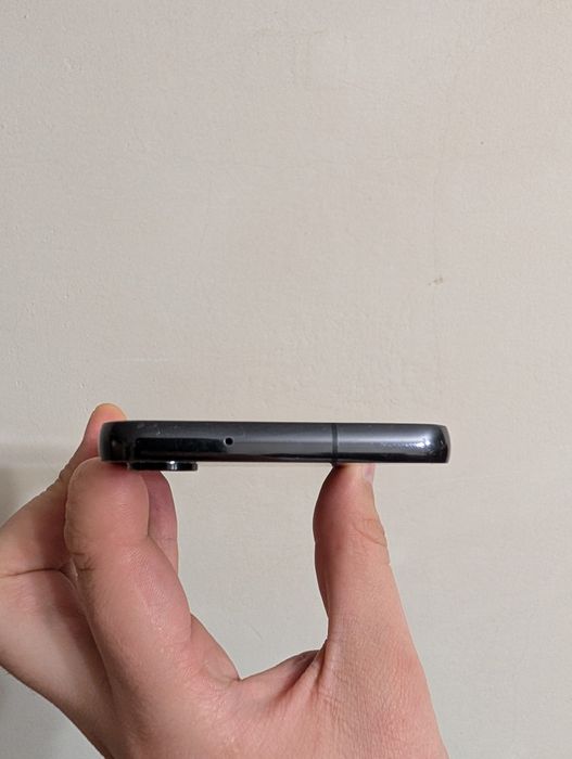 Продам Samsung s23 256 в гарному стані. Неверлок. В подарунок чохли