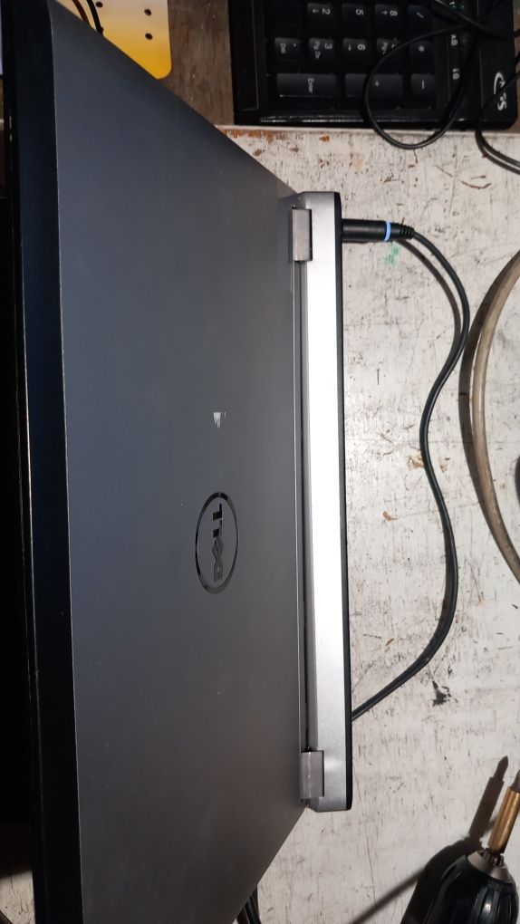 Laptop dell latitude 3330 i3