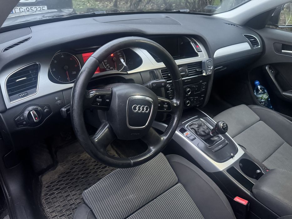 Sprzedam Audi A4B8 2.0 TDI 143km