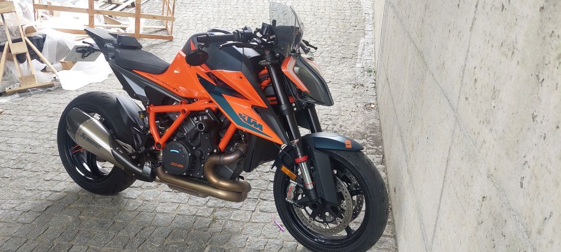 Ktm 1290 super duke r