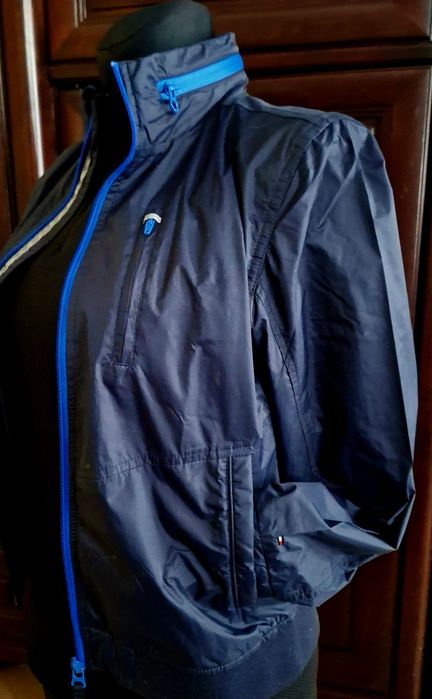 Tommy Hilfiger kurtka 158
Hilfinger przeciwdeszczowa kurtka