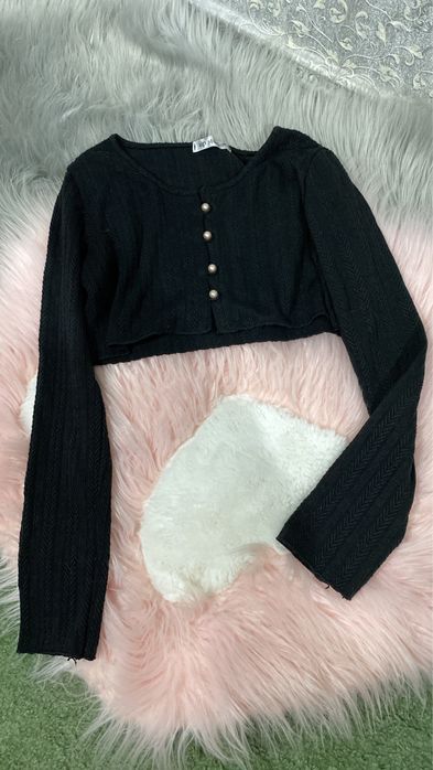 Лот жіночого одягу, топи, боді, сорочка блуза,спідниця шорти, аксесуар