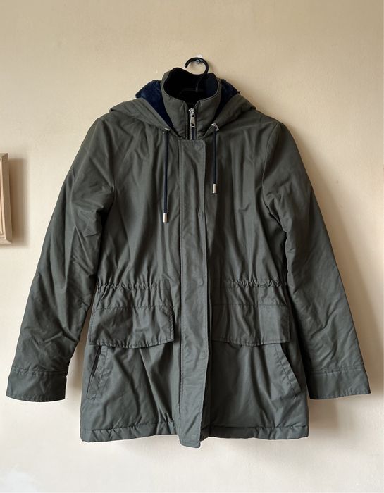 Парка Zara на міжсезоння.