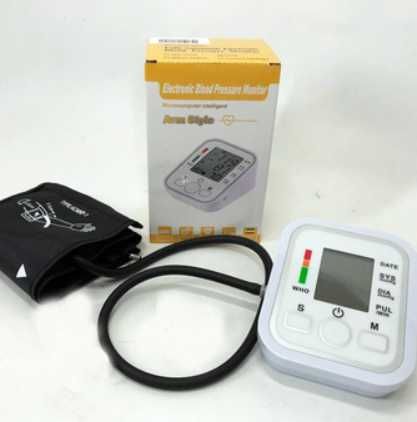 Тонометр електричний на зап'ястя ГОЛОСОВИЙ Компактний автоматичний