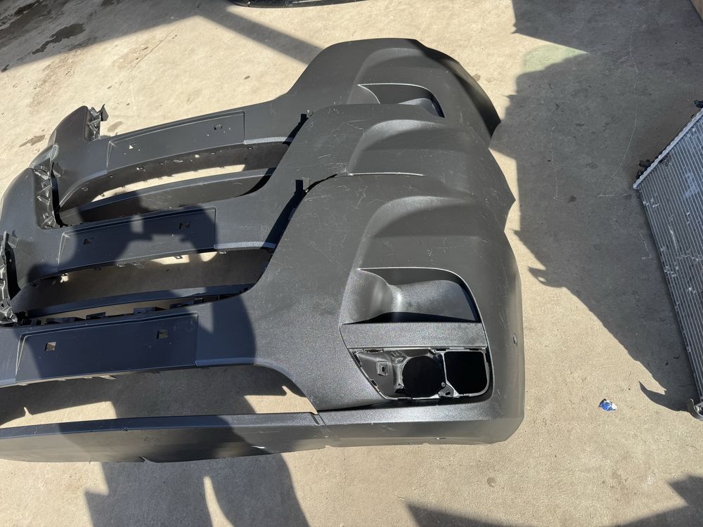 Zdrzak przód przedni Renault Master IV części