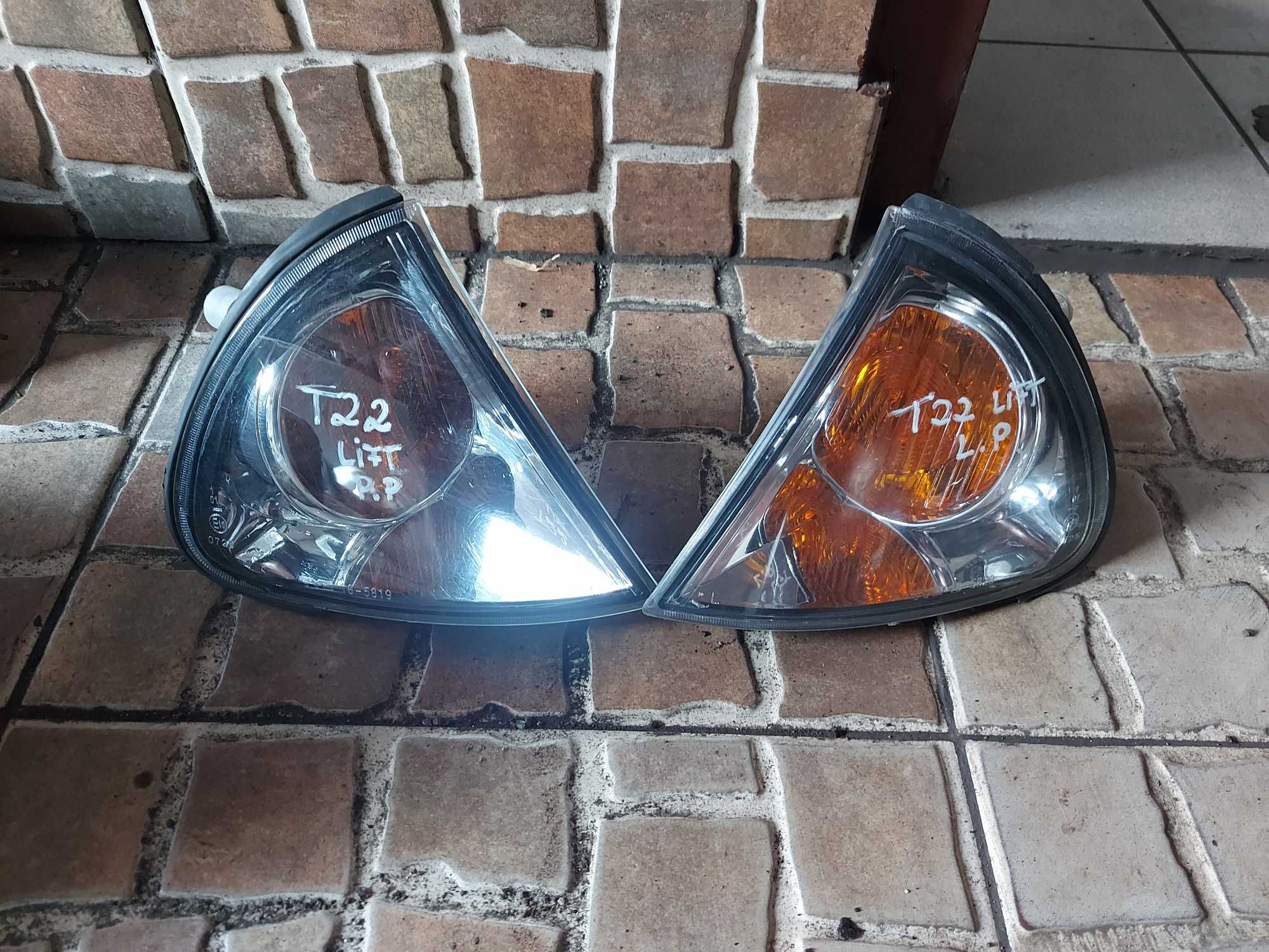 Toyota Avensis T22 Lift kierunkowskaz przedni FV dostawa
