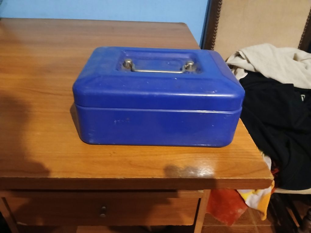 cofre portátil yale pequeno azul