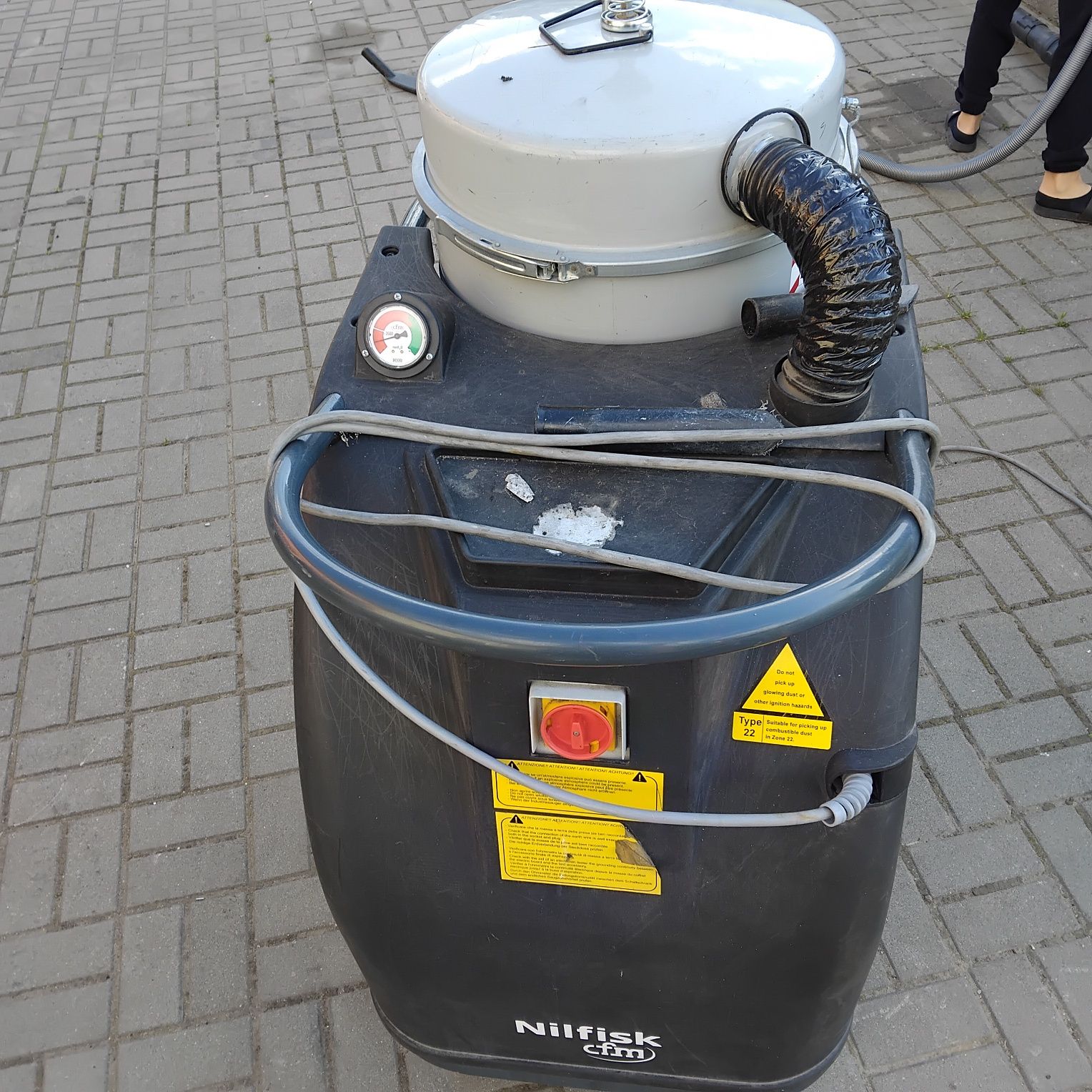 Odkurzacz przemysłowy Nilfisk cfm CTS 40