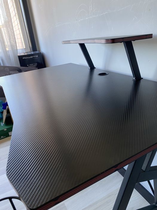 Mesa e cadeira gaming