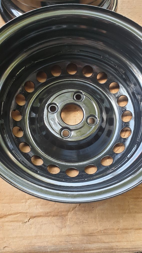 Felgi stalowe 14" 4x100 5,5x14 ET 47 Hyundai i10. KIA