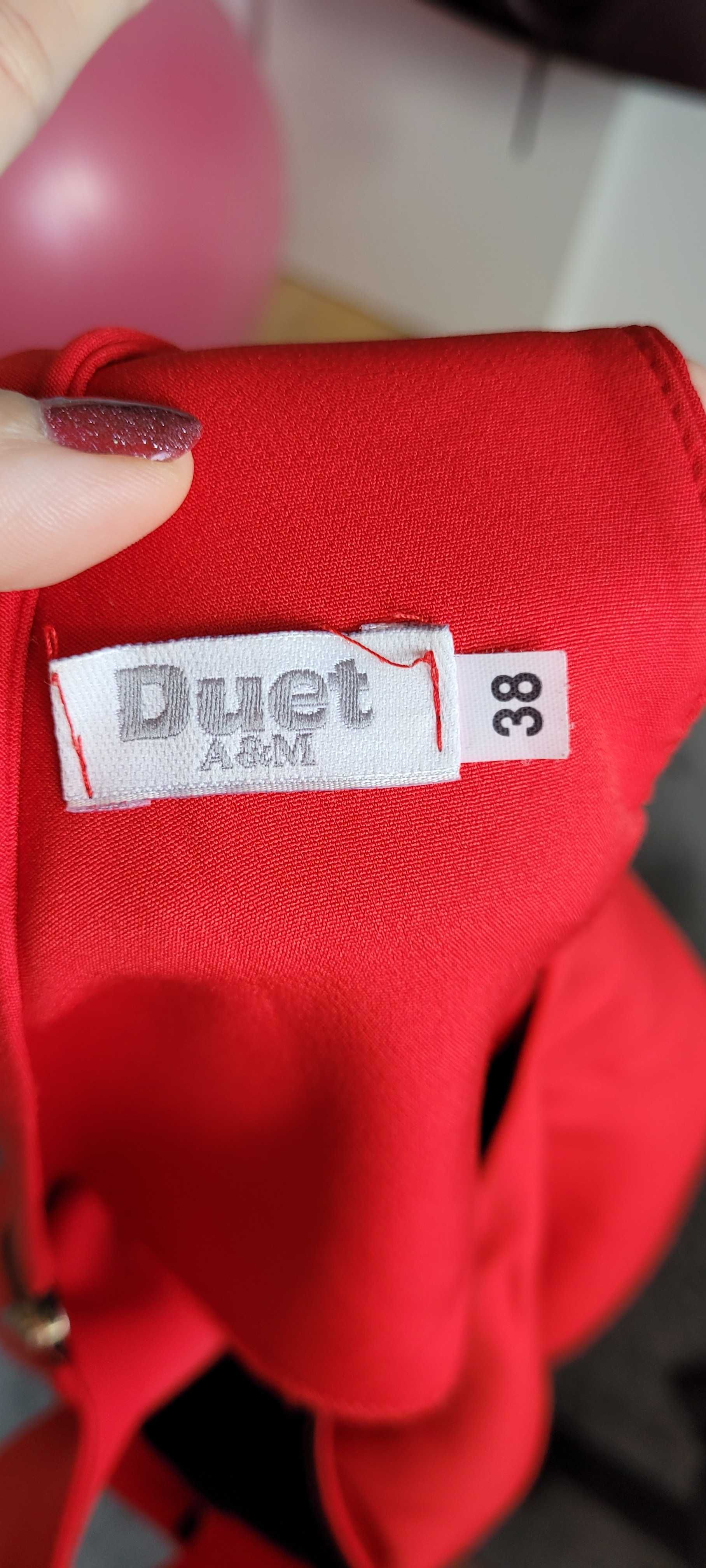 Sukienka czerwona firmy Duet A&M