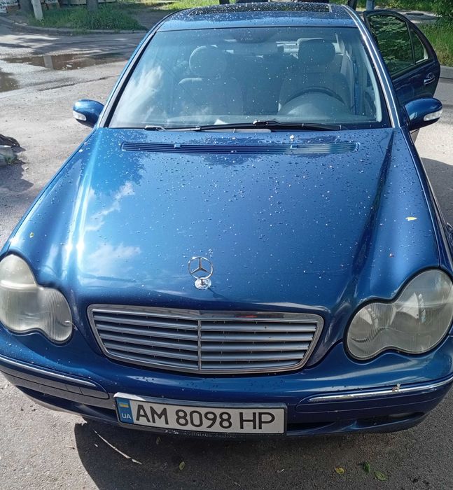 Продаж авто Mercedes -Benz