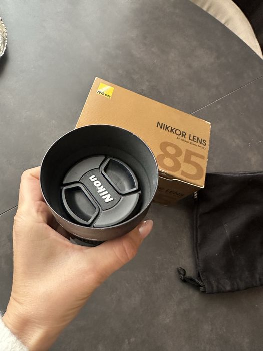 Обʼєктив Nikkor Lens 85 mm f 1,8/D
