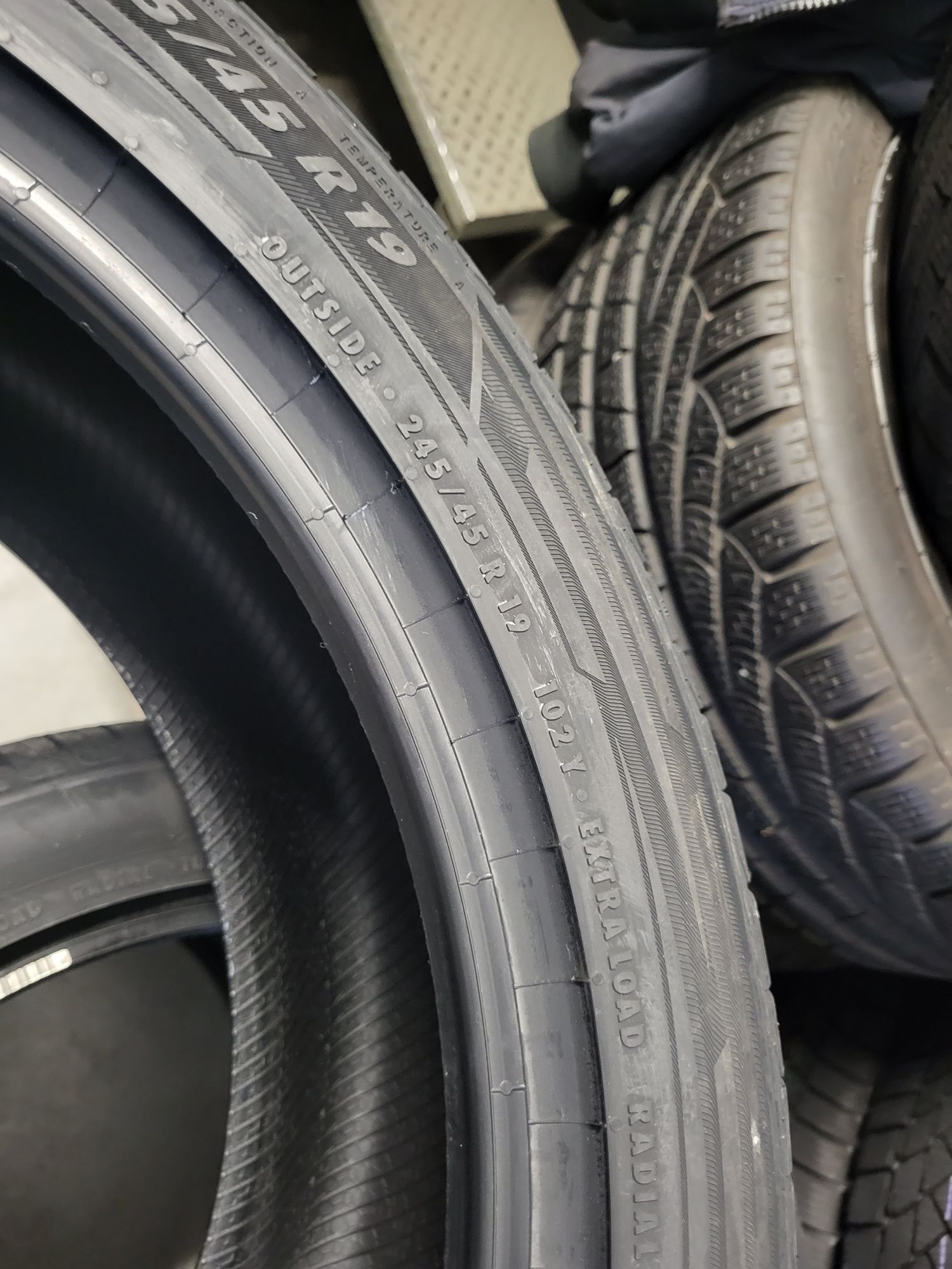 Opony letnie 245/45R19 102Y XL Matador Hectorra 5 gr Continental!