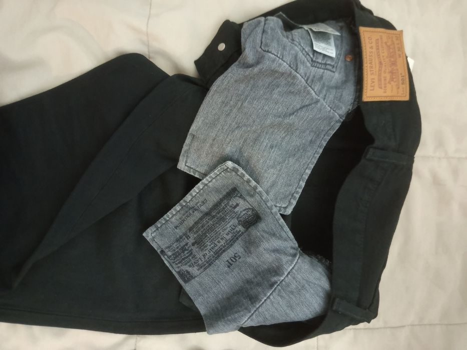Calças LEVIS NOVAS tamanho W30 L32
