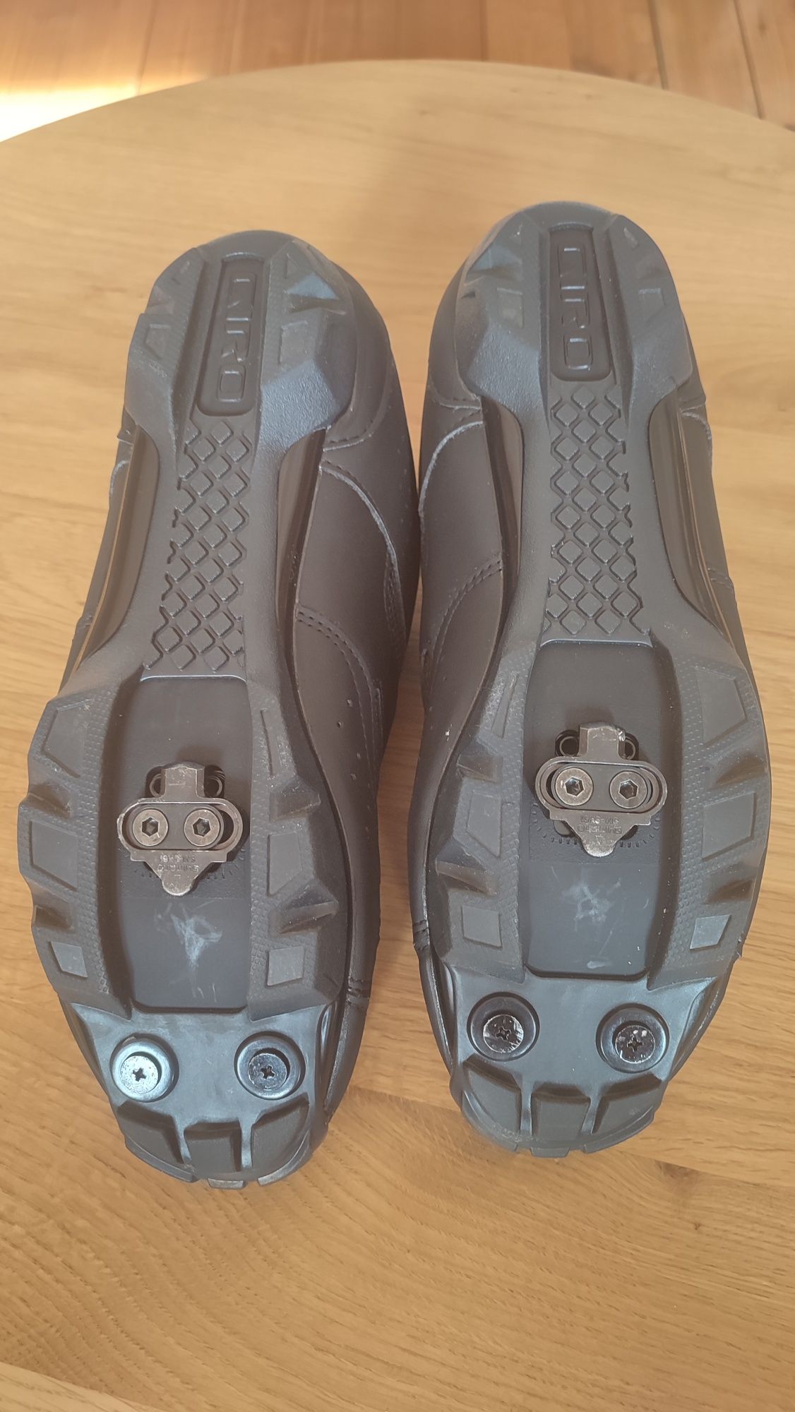 Buty Giro Cylinder II rozmiar 44 z blokami SPD