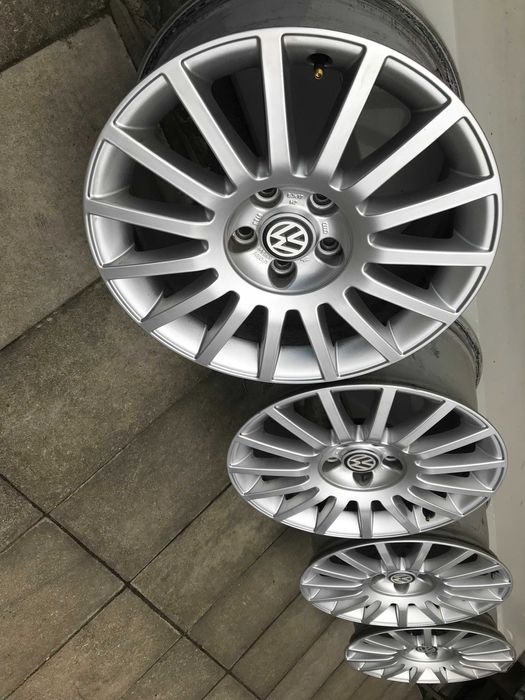 Felgi 17 VW Passat Tiguan Audi A4 A6 Skoda Superb 8Jx17 ET48 5x112