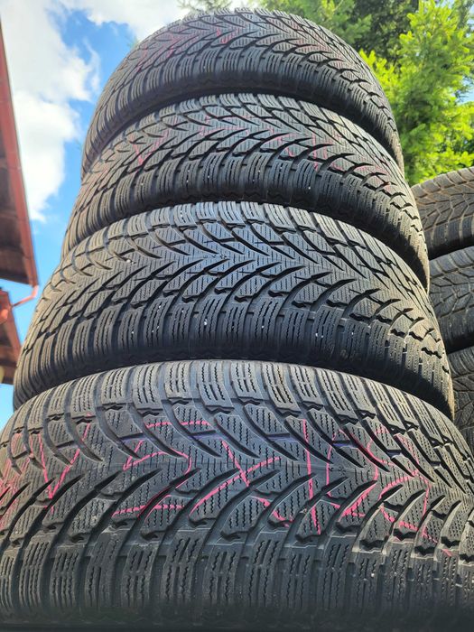 Komplet opon zimowych Nokian WR SUV 4 235/55r17 103H XL