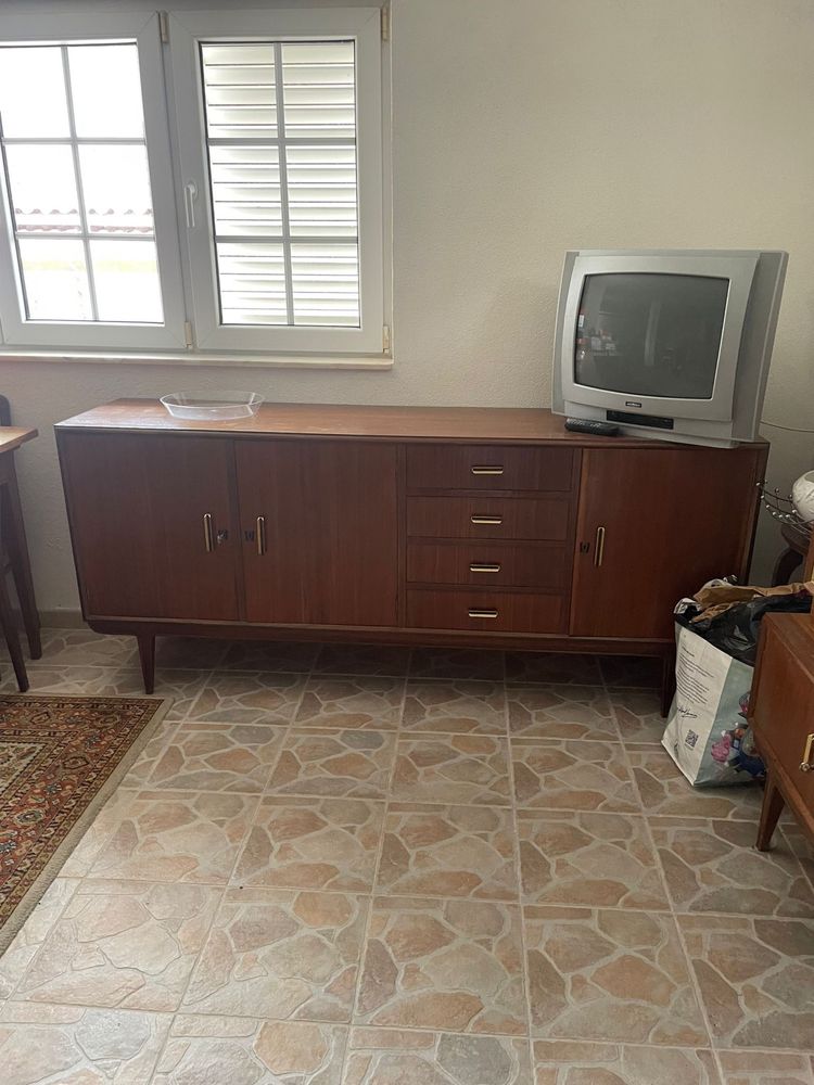 Conjunto de aparador e cristaleira