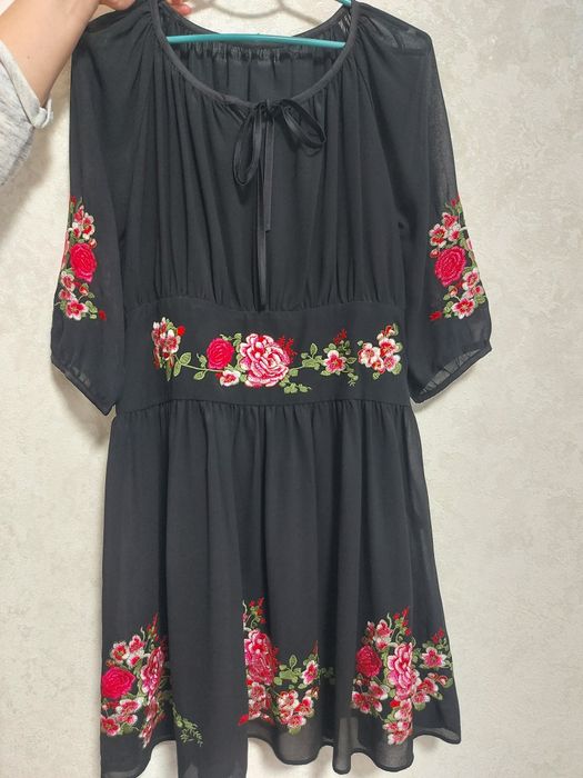 Плаття в українському стилі