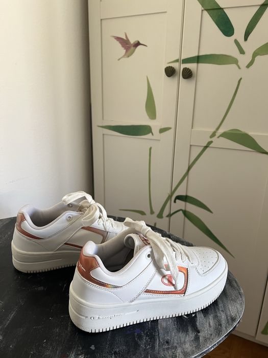 Жіночі кросівки білі 38 champion оригінал