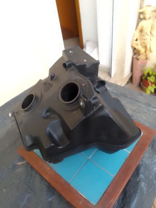 Caixa com Filtro de Ar Ducati