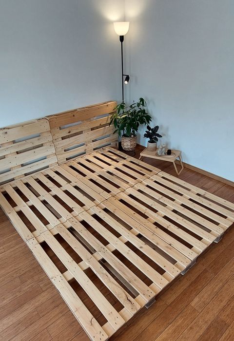 Łóżko z palet, palety