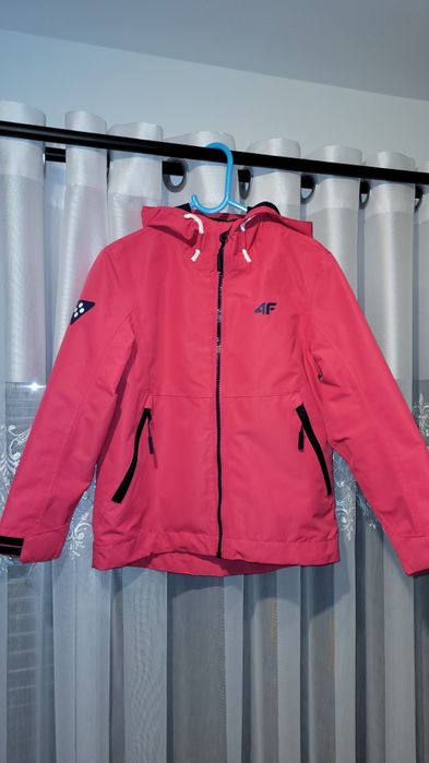 Jesienna kurtka 4F 122cm jak nowa. Membrana 5000