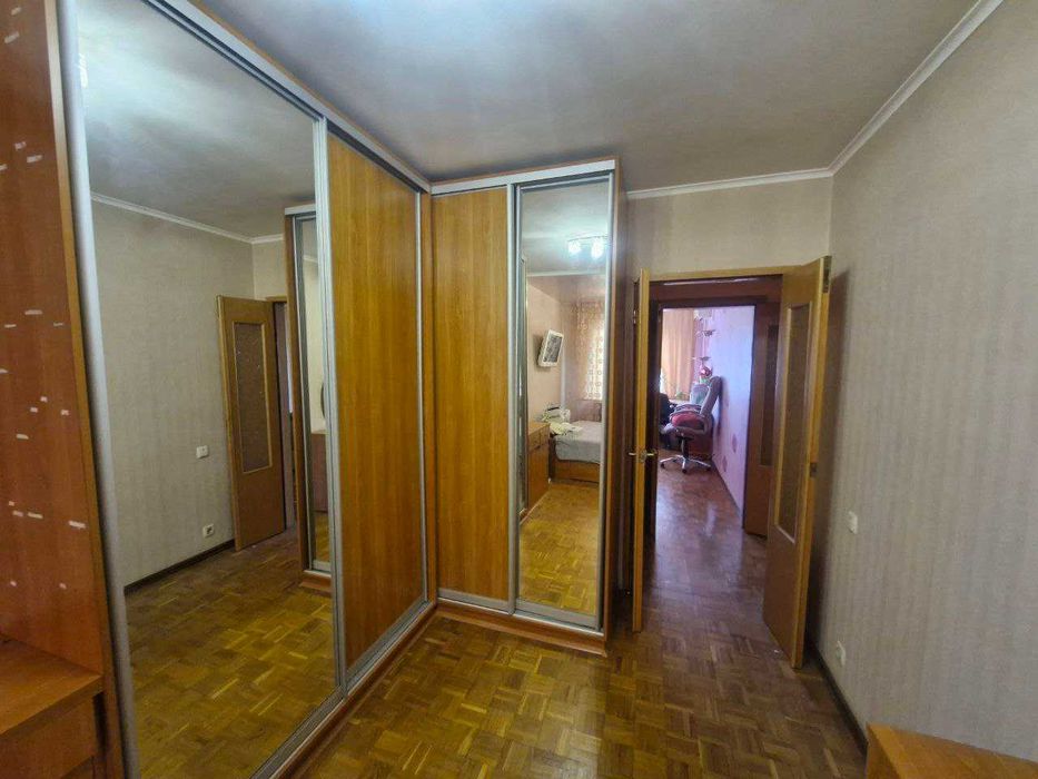 Сдам трёхкомнатная квартиру  на Черёмушках