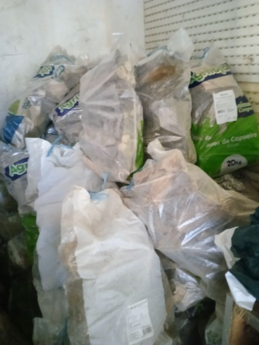 Saca de estrume ou de lenha entre 15kg a 20kg