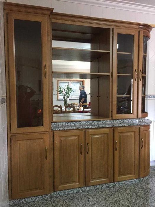 Movel e aparador 2300x520x2150