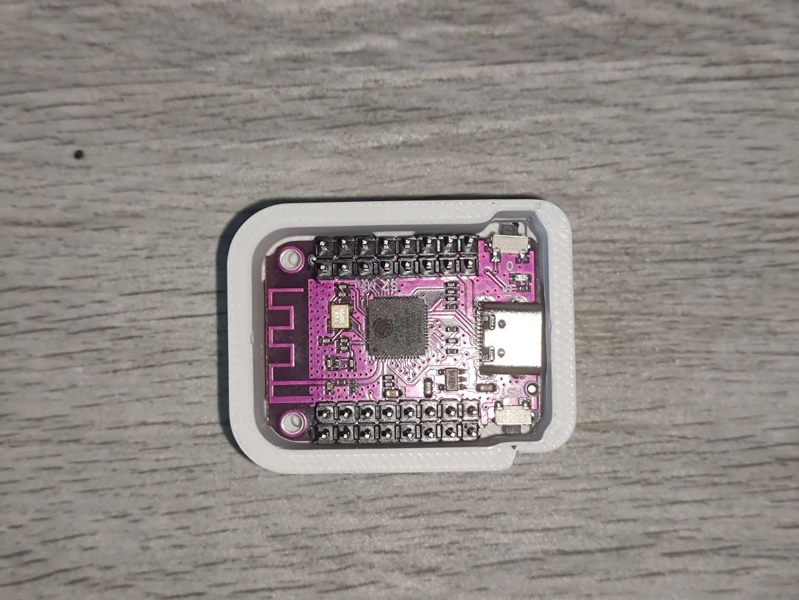 Płytka deweloperska ESP32 S2 mini ESP32-S2FN4R2 obudowa z PLA 3D