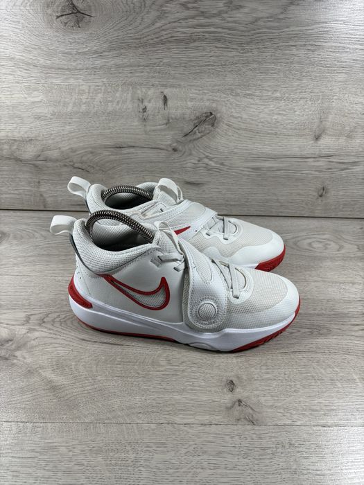 Nike Basketball на хлопчика в зал кросівки 38 розмір