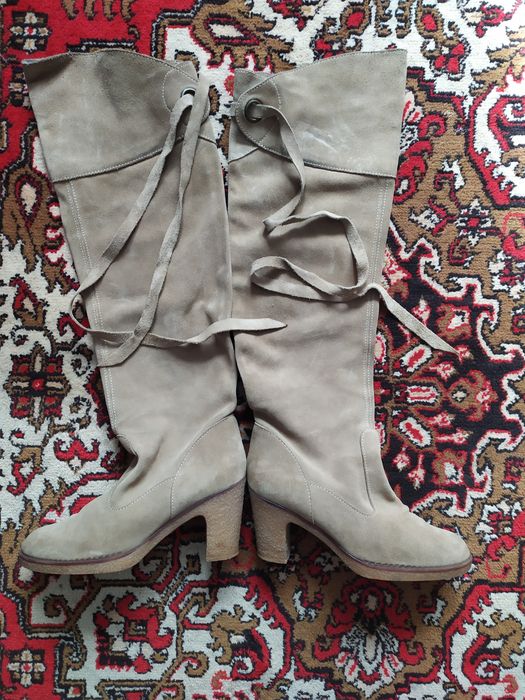 Продам високі чобітки