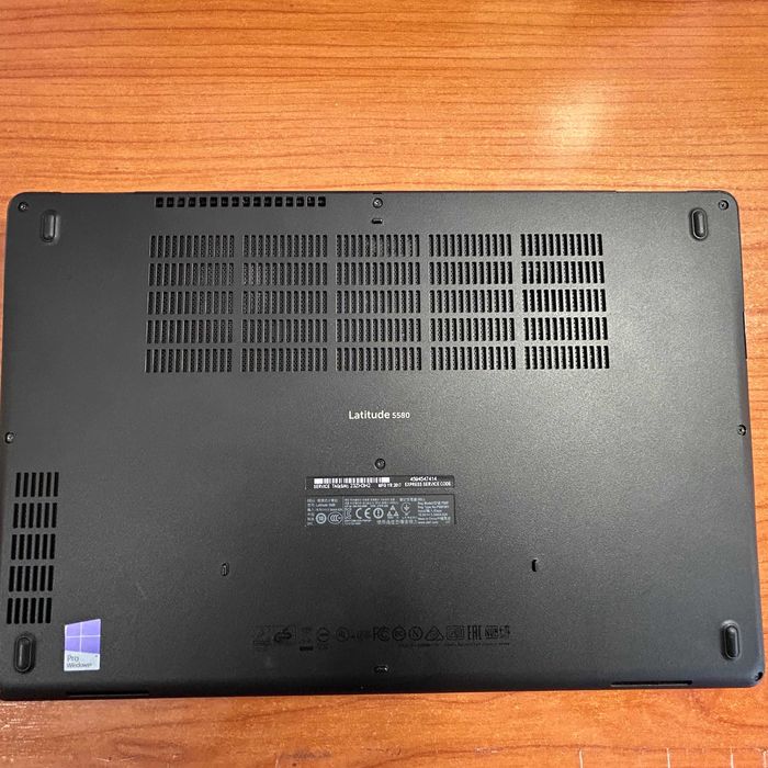 Portátil DELL Latitude 5580 i7 16GB 256GB