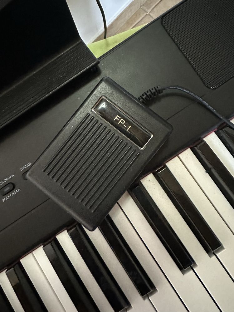 Piano digital em otimo estado