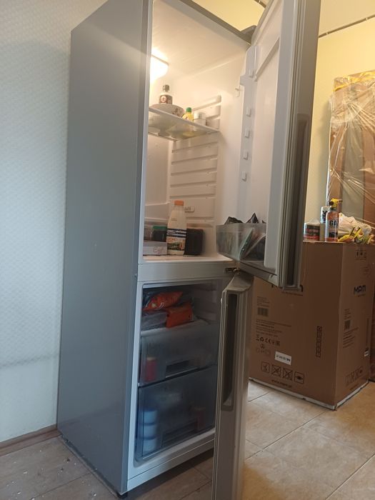 Холодильник samsung