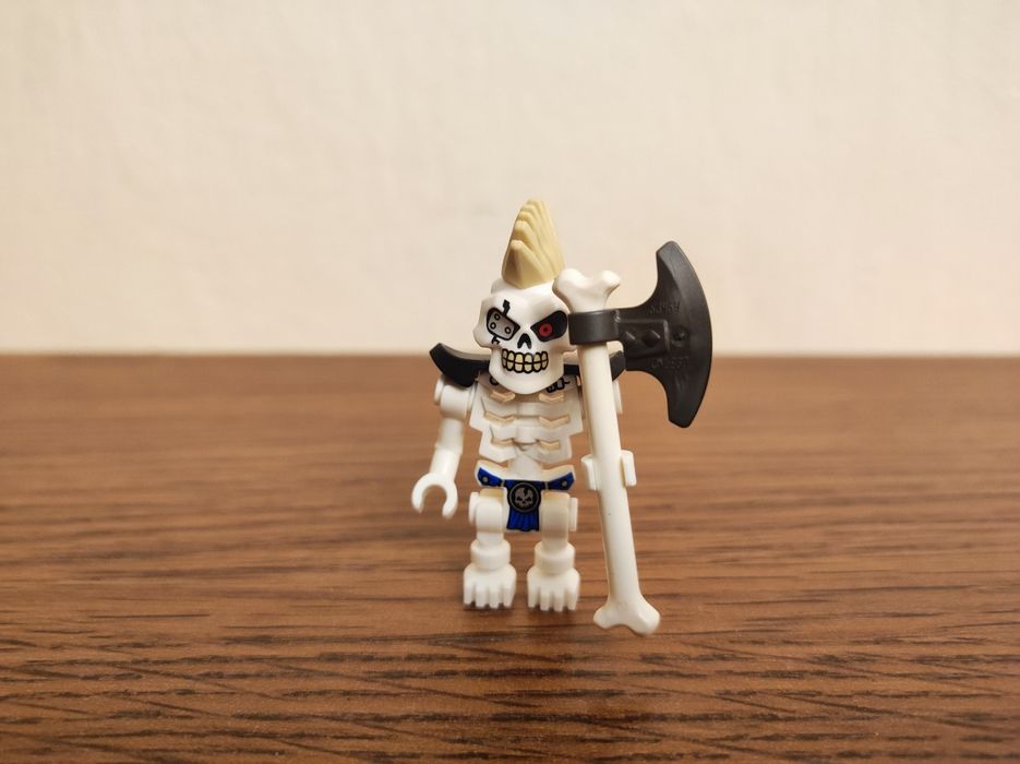 LEGO Ninjago Minifigurka - Nuckal 02