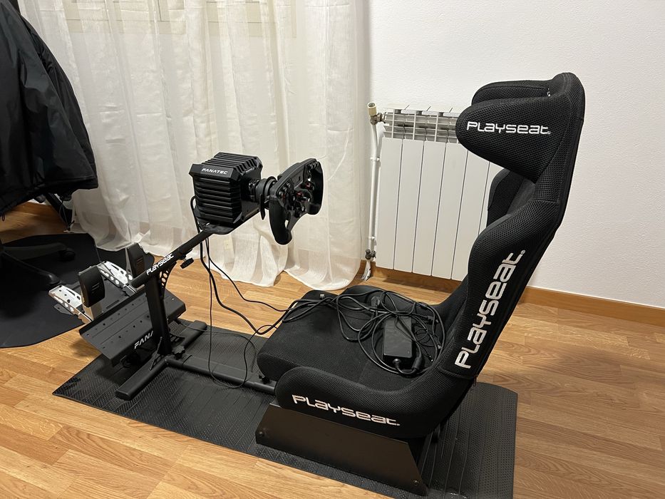 Conjunto Fanatec CSL DD 8nm + volantes + cockpit