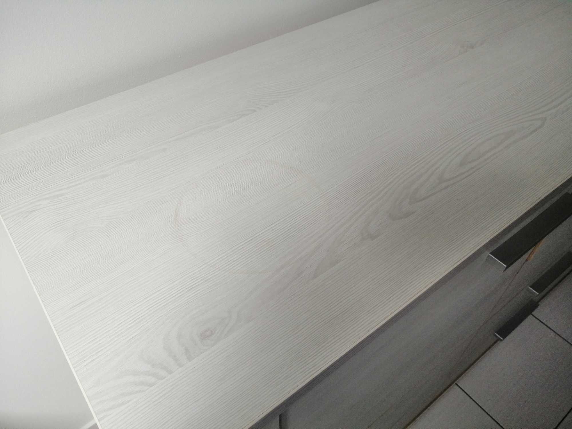 Komoda z szufladami