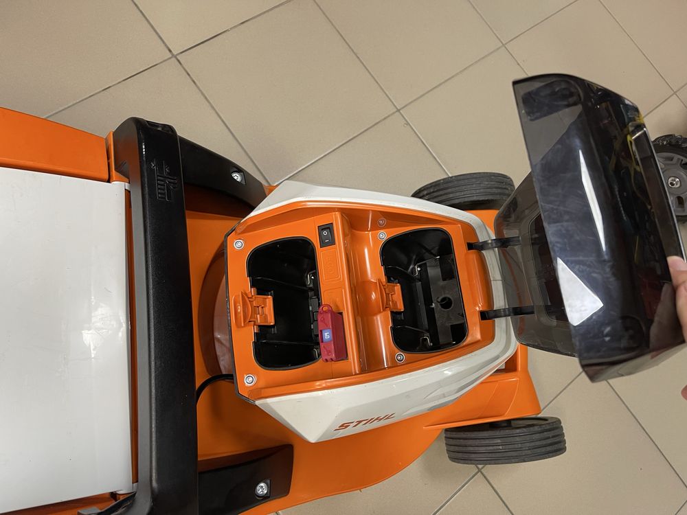 Stihl RMA 443.2 VC / акумуляторна косарка Штіль AP система