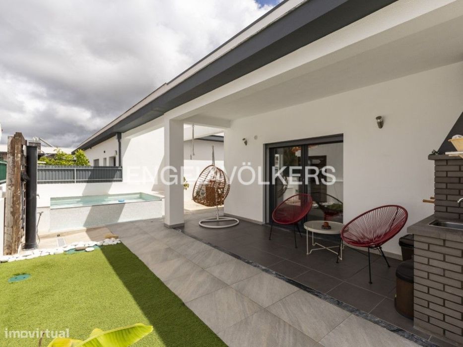 Moradia T3 com Jardim, Piscina e Garagem