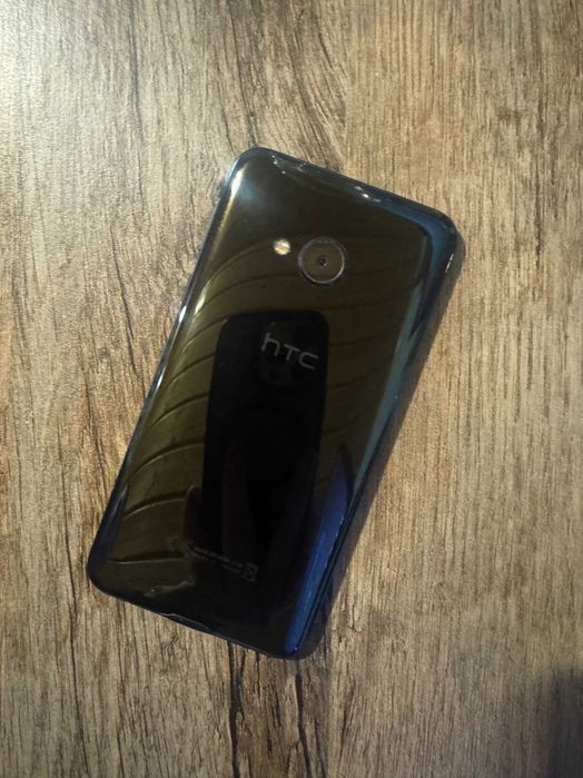 HTC U Play 32 GB, wszystko sprawne, bateria słabo trzyma