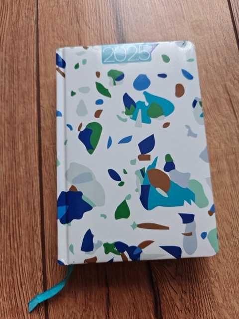 Kalendarz książkowy mały 2025