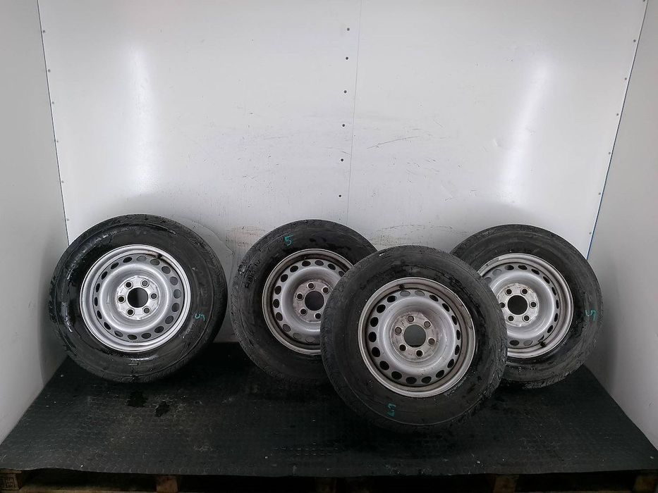 FELGI STALOWE KOMPLET 16 Z OPONAMI VW CRAFTER A0014014802