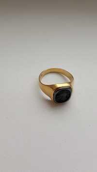 Золотое кольцо на мизинец с геммой