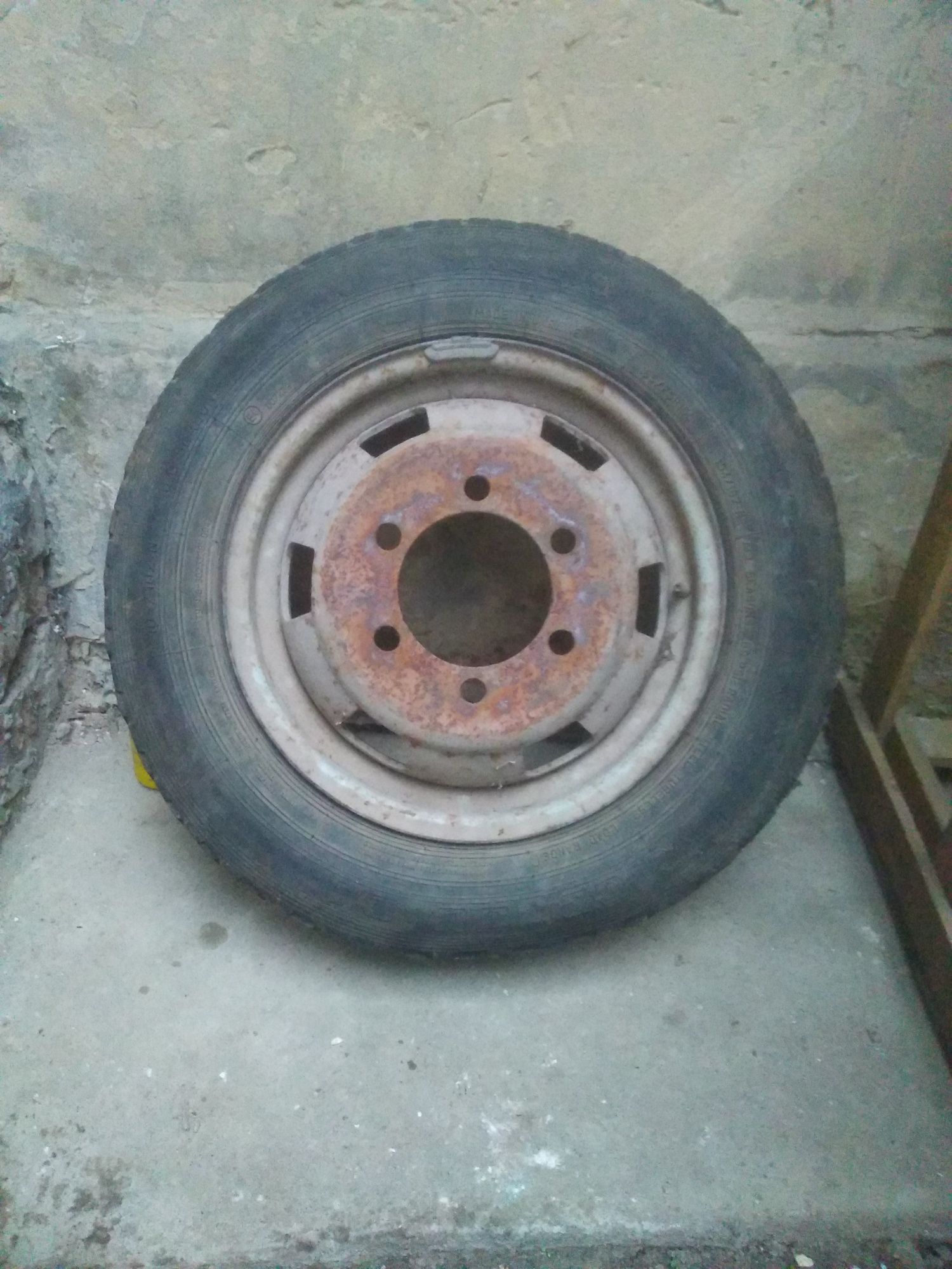 Диски шини 165/75R16 до еталон Богдан тата