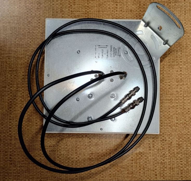 Роутер HUAWEI B535-232 в комплекті з антеною КВАДРАТ 4G