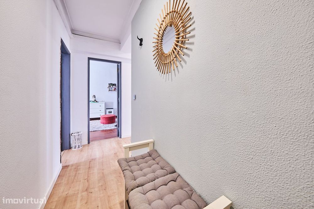 Apartamento T3, localizado na Sobreda