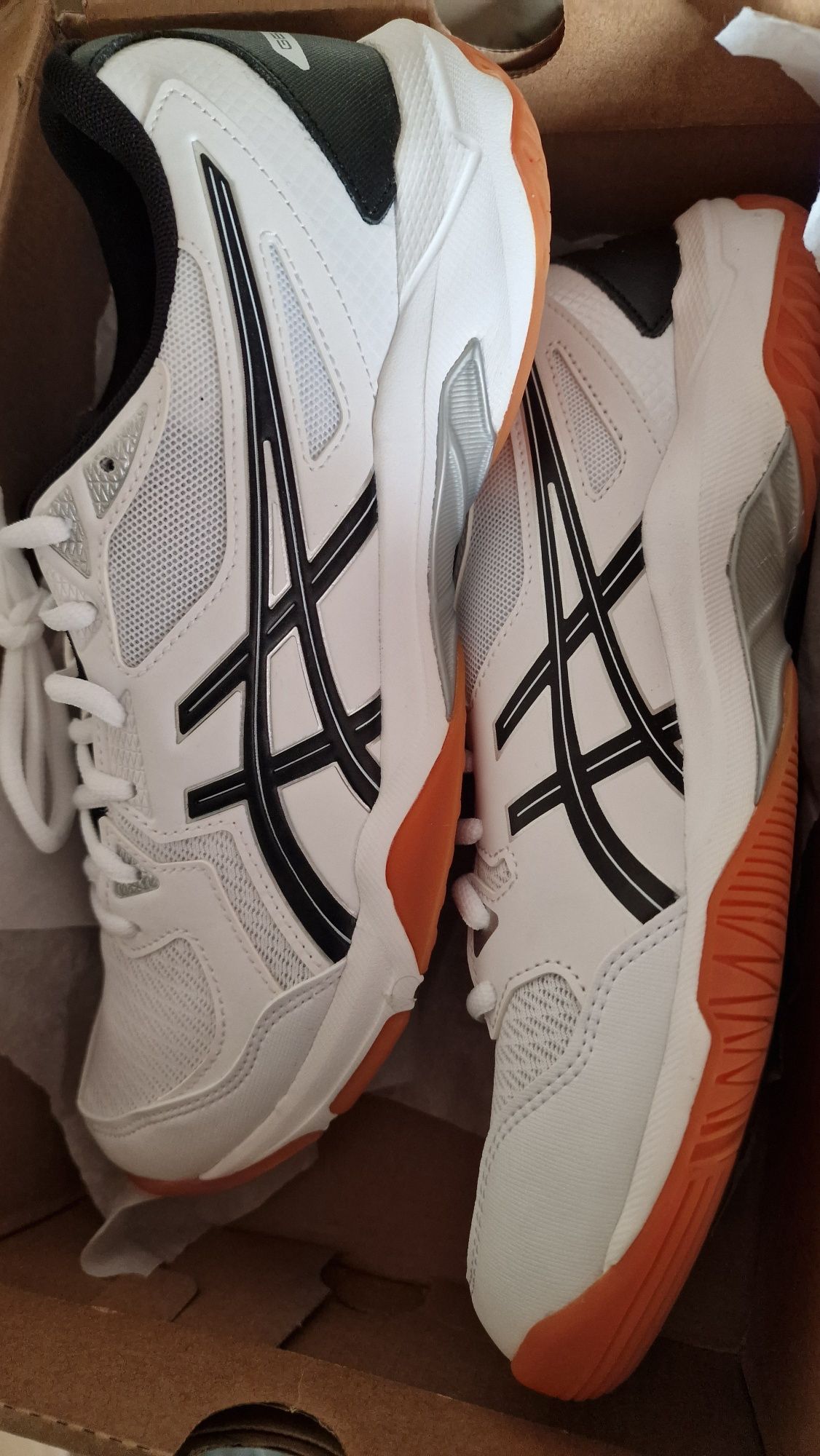 Кросівки волейбольні Аsics , розмір 9.5, euro 43.5